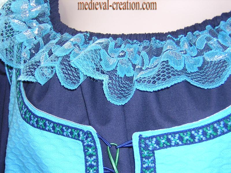 Turquoisine la Camériste Costume 3 pièces Turquoisine la Camériste Costume 3 pièces