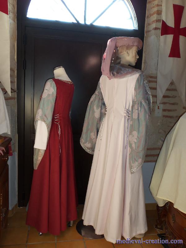 Robes médiévales de Mariage en Aquitaine
