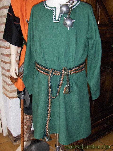 Tuniques LIN Varangians Rus Vikings et les autres. Tuniques LIN Varangians Rus Vikings et les autres.