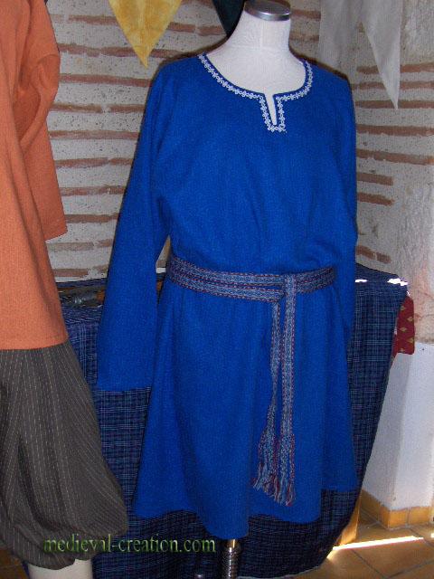 Tuniques LIN Varangians Rus Vikings et les autres. Tuniques LIN Varangians Rus Vikings et les autres.