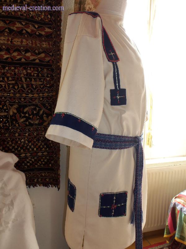 Tunique Copte Appliqué et Broderie fait Main Tunique Copte Appliqué et Broderie fait Main