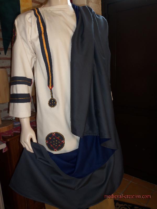 Tunique Copte Appliqué et Broderie fait Main Tunique Copte Appliqué et Broderie fait Main