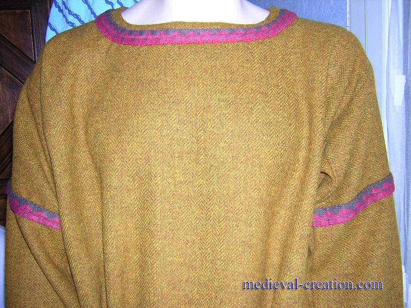 Wool Tunic XXL Cotte Laine Galon tissé à cartes Wool Tunic XXL Cotte Laine Galon tissé à cartes