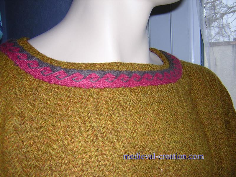 Wool Tunic XXL Cotte Laine Galon tissé à cartes Wool Tunic XXL Cotte Laine Galon tissé à cartes