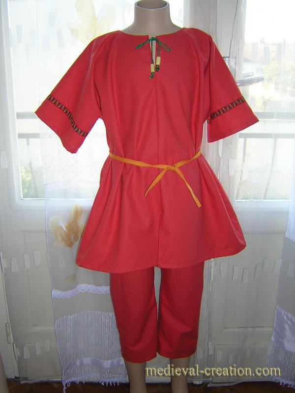 Enfant Gaulois Viking Carolingien 8/12 ans Enfant Gaulois Viking Carolingien 8/12 ans