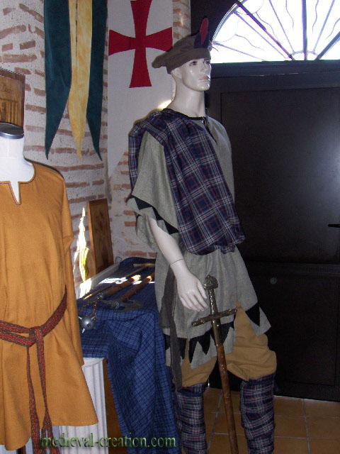 Ensemble Mercenaire Ecossais en Tartan... Ensemble Mercenaire Ecossais en Tartan...