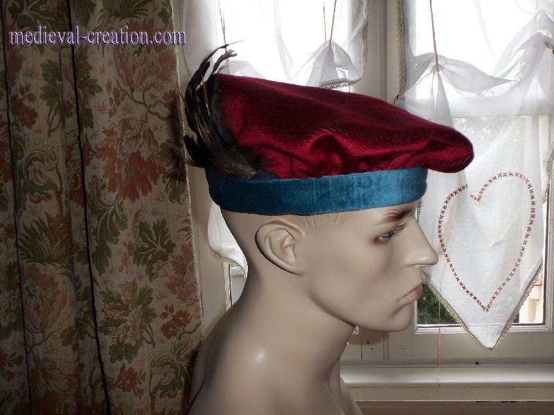 Wool Velvet Béret pour un Archer Celte Médiéval Wool Velvet Béret pour un Archer Celte Médiéval