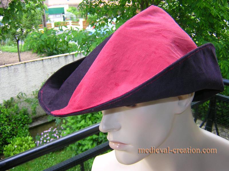 Wool Velvet Béret pour un Archer Celte Médiéval Wool Velvet Béret pour un Archer Celte Médiéval