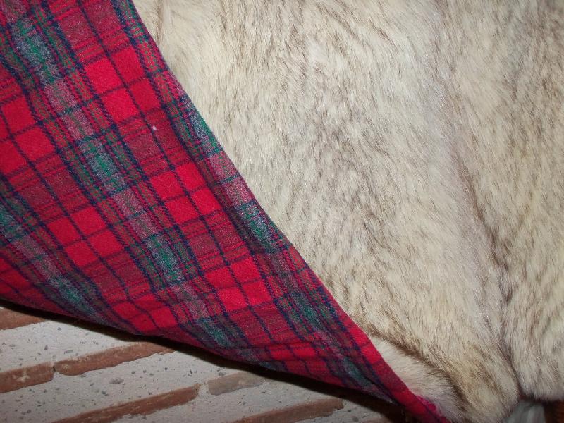 Silver Fox Plaid fait de Renard d\'élevage Silver Fox Plaid fait de Renard d\'élevage