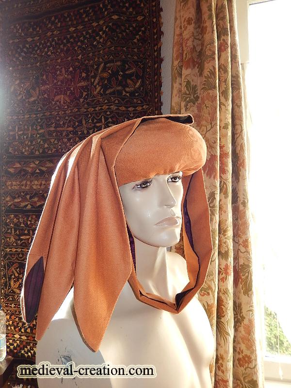 Duc de Bourgogne Chaperon Velours et Taffetas
Duc de Bourgogne Chaperon Velours et Taffetas